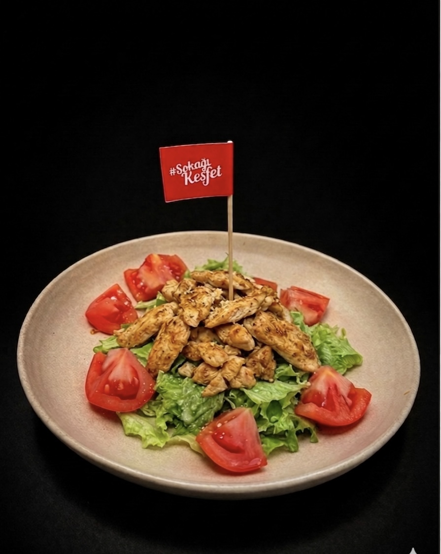 Izgara Tavuklu Salata